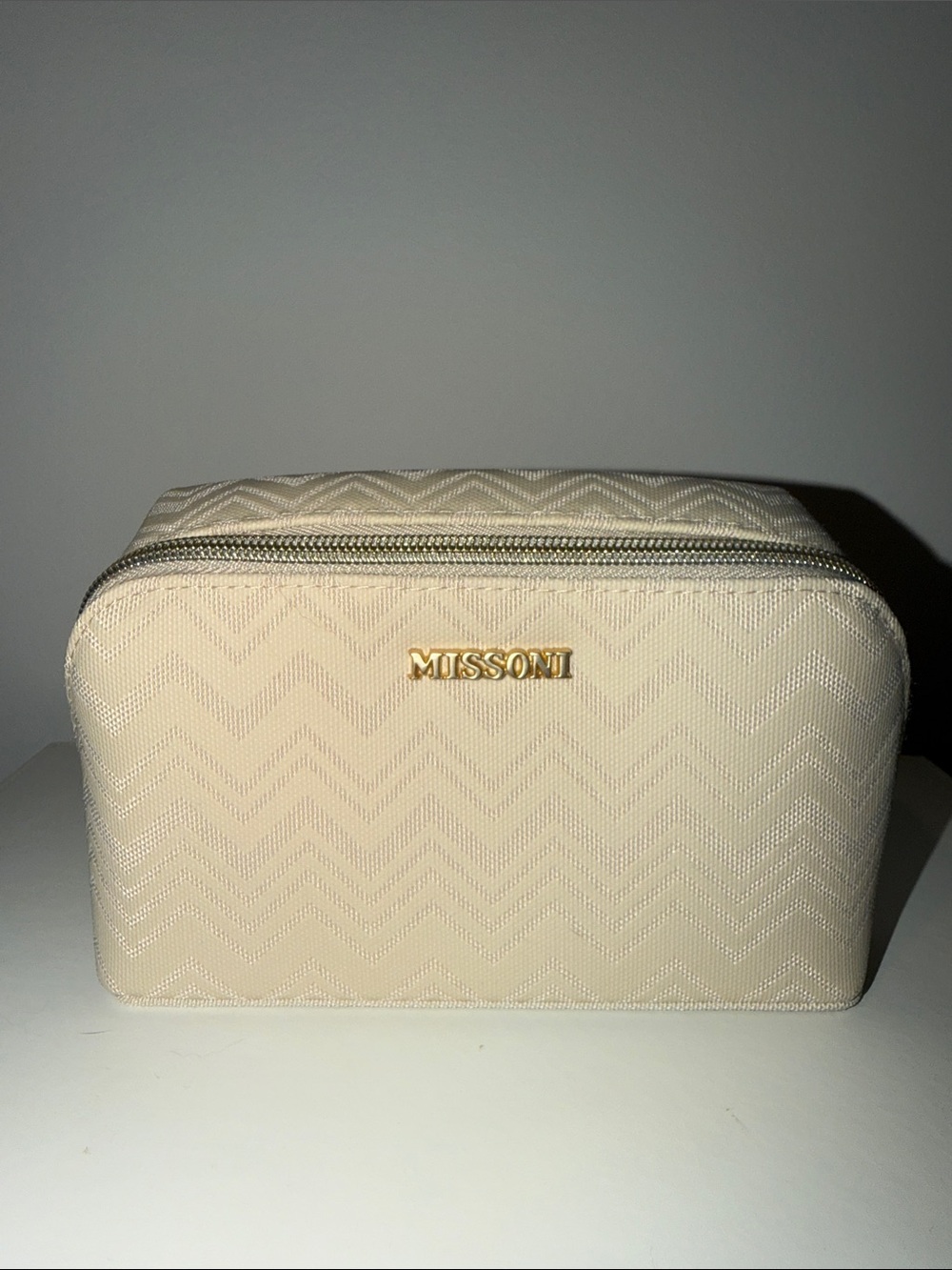 Missoni for Delta Cream Chevron Toiletry Case with Gold Logo